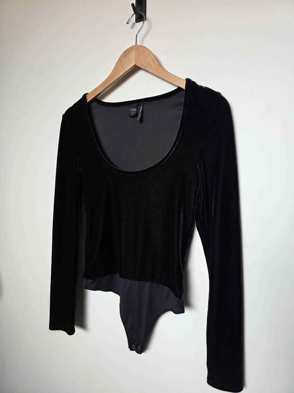 Black Velvet Long-Sleeve Bodysuit - Icone From Simons
